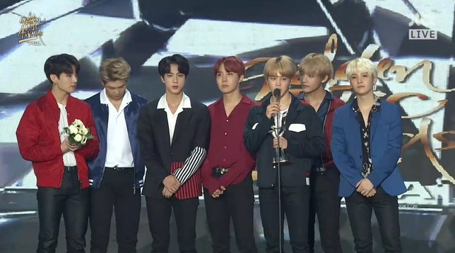 BTS saat pidato kemenangan © JTBC