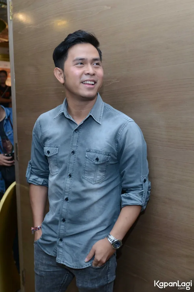 Cakra Khan ikut terinspirasi dengan lirik lagu 'Jangan Mudah Putus Asa' © KapanLagi.com®/Bayu Herdianto