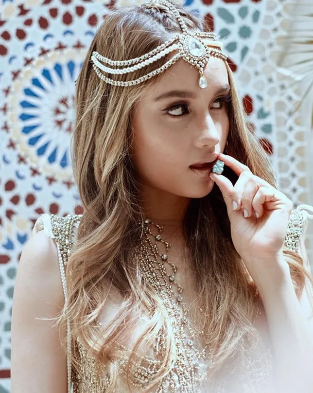 FOTO Hadir di Acara Yang Sama, Cinta Laura Foto Bareng 