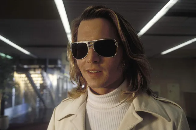 Depp dalam film BLOW © New Line Cinema