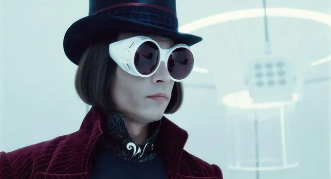 Peran Johnny Depp dalam CHARLIE AND THE CHOCOLATE FACTORY. © Warner Bros. Entertainment