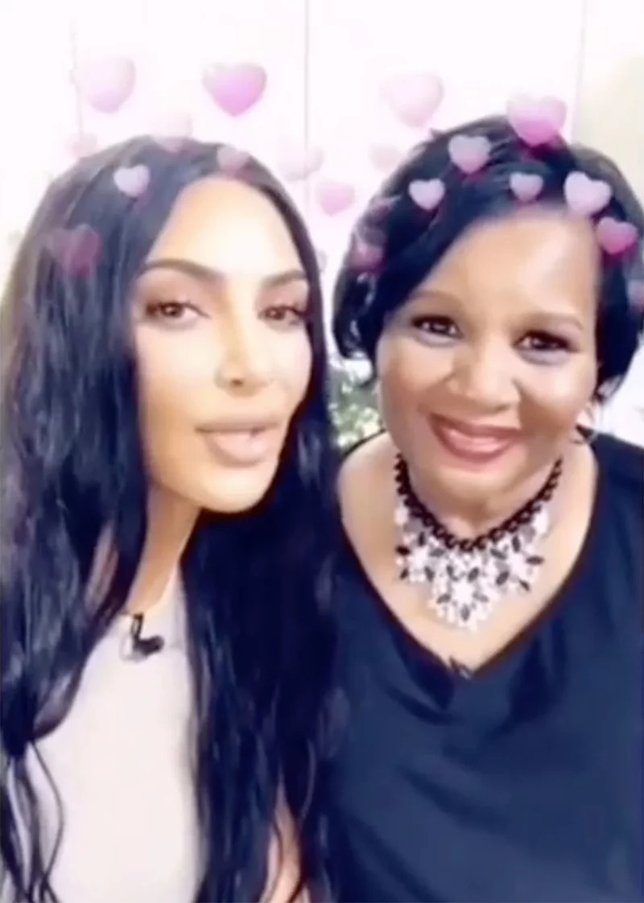 Kim Kardashian ajari nenek Alice cara main snapchat. (snapchat.com/kimkardashian)