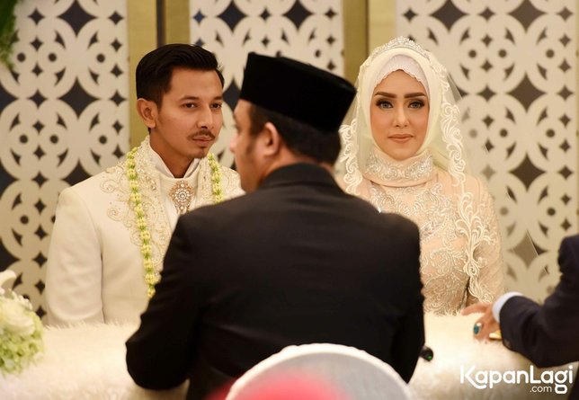 Fairuz & Sonny resmi menikah. ©KapanLagi.com/Agus Apriyanto