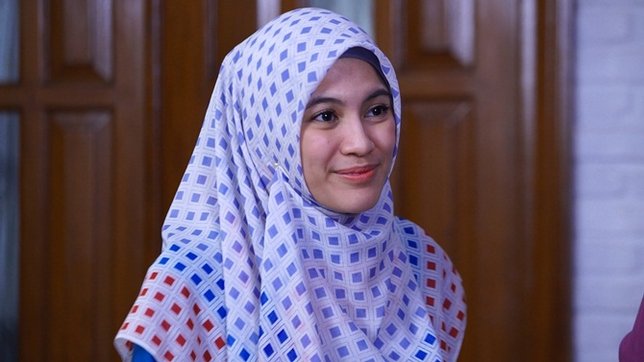 Mutiara gelisah sekali dengan keputusan Ilham.