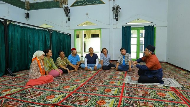 Ustadz Ali menjelaskan tentang sedekah berikut besar dan ketentuannya.