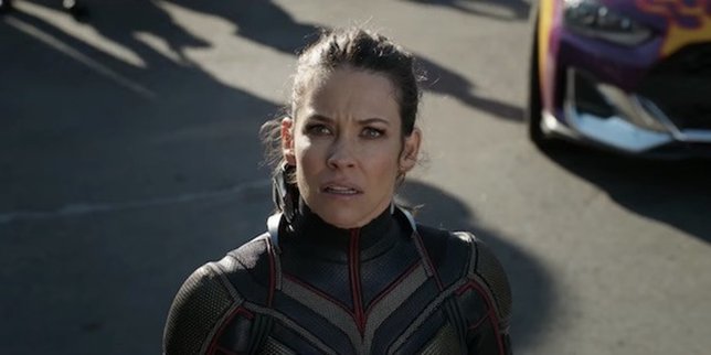 Di film ANT MAN yang dirilis tahun 2015 lalu, dikisahkan bahwa The Wasp diperankan oleh istri dari Doktor Hank Pym.