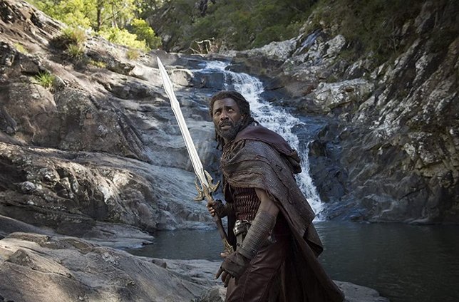 Idris Elba berperan sebagai Heimdall dalam semesta Marvel Cinematic Universe