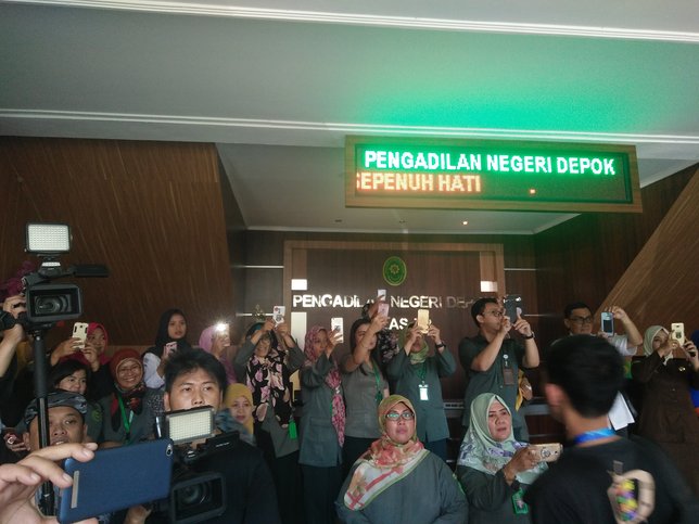 Kehadiran Syahrini bikin heboh / Credit: KapanLagi - Nuzulur Rakhmah