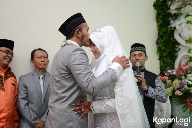 Intan sama sekali tak keberatan dengan status Caisar sebagai duda beranak satu © KapanLagi.com®/Bayu Herdianto