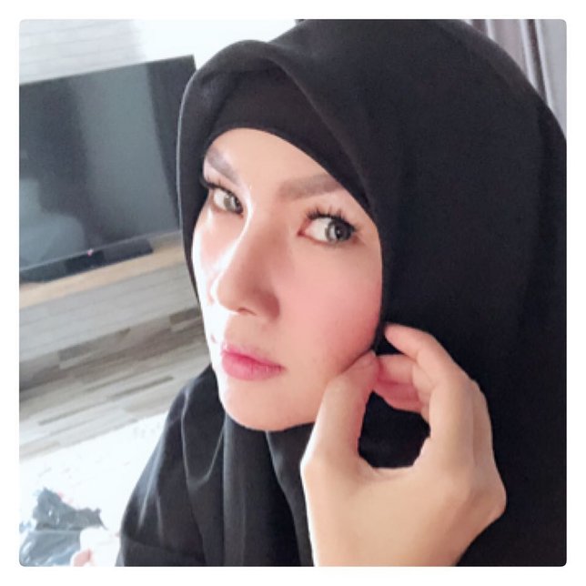 Unggah foto berhijab, Kalina tuai pujian. (instagram.com/kalinaoctaranny)