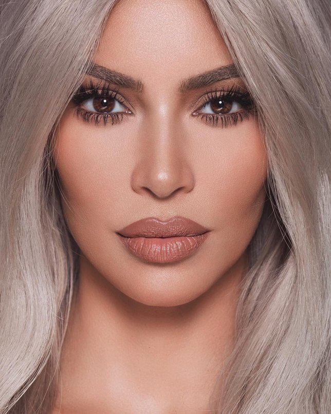 Harga endorsement Kim Kardashian benar-benar fantastis! © instagram.com/kimkardashian