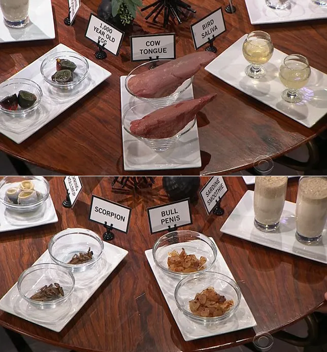 Inilah menu menjijikkan yang bakal disantap Kim dan James jika mereka enggan menjawab pertanyaan © NBC