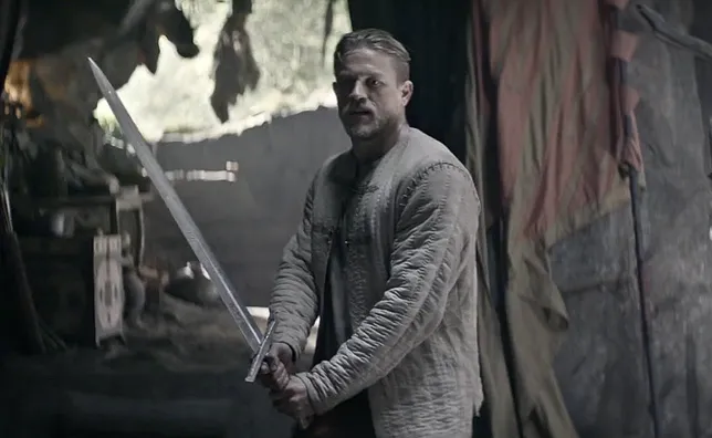 KING ARTHUR: LEGEND OF THE SWORD © Youtube