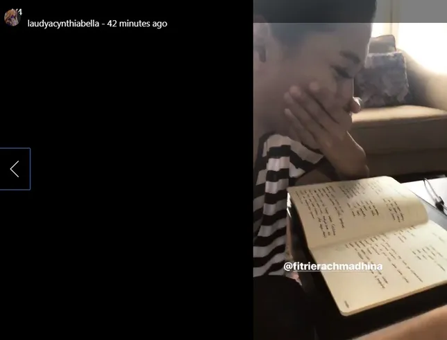 Pulang ke Malaysia, Laudya Cynthia Bella Belajar Masak Pasta Pulang ke Malaysia, Laudya Cynthia Bella Belajar Masak Pasta video viral info traveling info teknologi info seks info properti info kuliner info kesehatan foto viral berita ekonomi