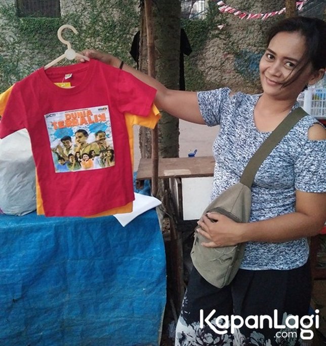 Ibu Erry dan usaha kausnya © KapanLagi.com®/Nuzulur Rakhmah