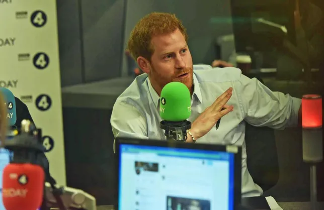 Harry buka suara soal kemunculan Meghan di acara Natal keluarga Kerajaan Inggris © thesun.co.uk