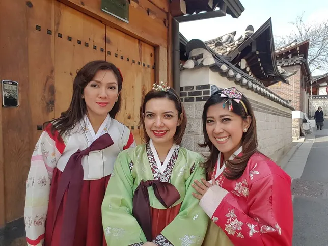 Najwa Shihab bersama Fifi Aleyda Yahya dan Meutya Hafid (credit: Instagram.com/najwashihab)