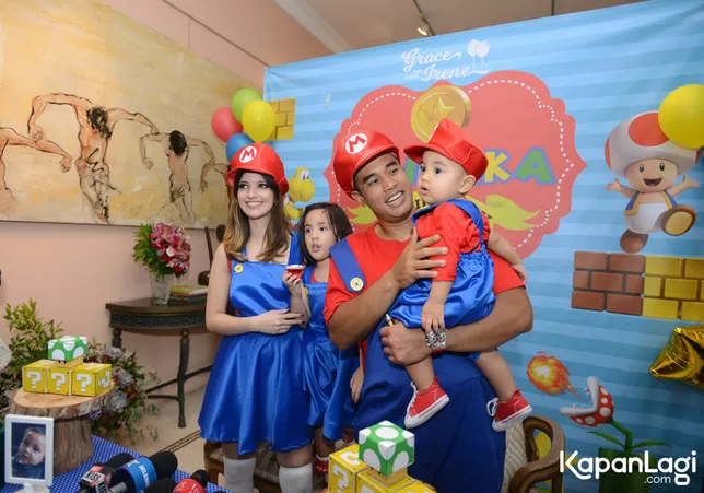 Nia Ramadhani dan Ardi Bakrie memiliki tiga anak (credit: kapanlagi.com/Muhammad Akrom Sukarya)