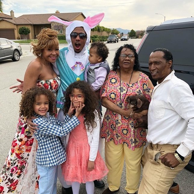 Nick Cannon rayakan Paskah bersama keluarga (credit : instagram.com/nickcannon)