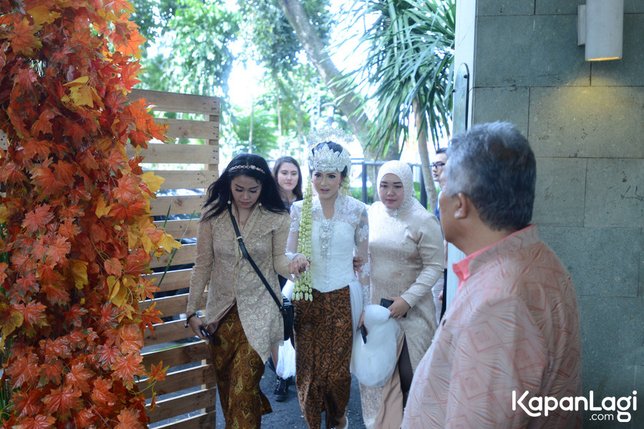 Penampilan cantik Poppy bikin suaminya pangling! © KapanLagi.com®/Bayu Herdianto