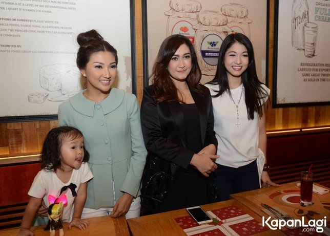 Karenina Sunny banyak terlibat kegiatan charity. ©KapanLagi.com/Bayu Herdianto