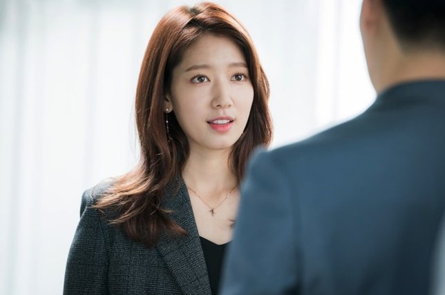 Park Shin Hye saat jadi cameo drama Temperature of Love © SBS