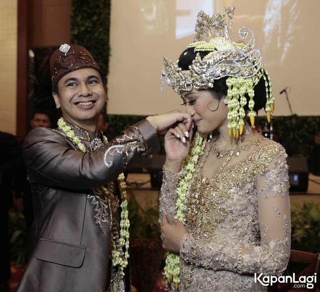 Raditya Dika dan Anissa Aziza (Credit: kapanlagi.com/Muhammad Akrom Sukarya)