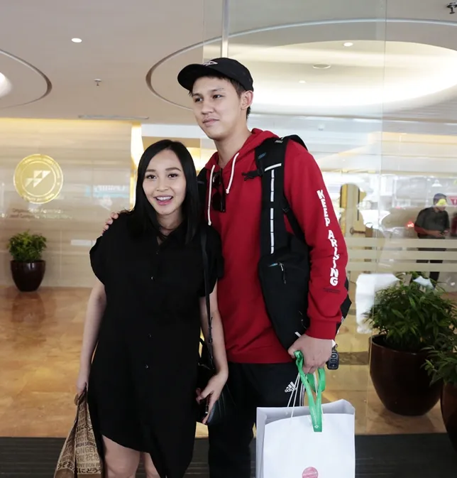 Rinni dan Jevin mengaku baper sampai terharu melihat kisah cinta Ayudia dan Ditto. © KapanLagi.com/Muhammad Akrom Sukarya