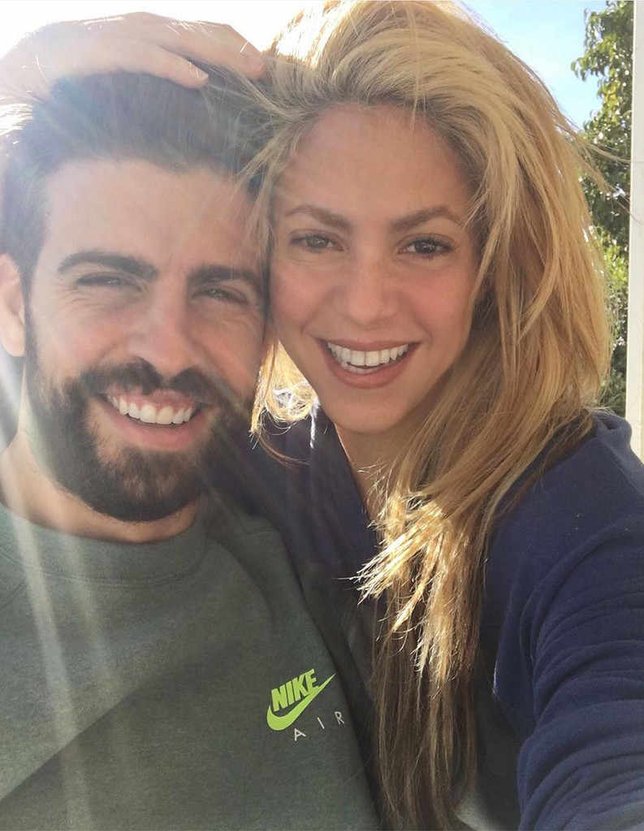 Pique dan Shakira sempat dirumorkan putus © Instagram.com