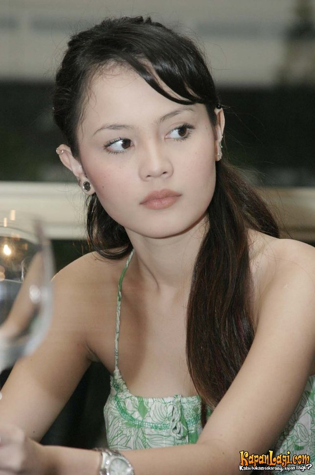 Foto jadul Jennifer Dunn, cantik sejak remaja dan namanya pernah mencuat bersama MD Entertainment. cr: KapanLagi.com 