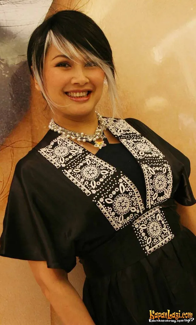 Titi DJ mengadakan konser bertajuk Titi DJ Sang Dewi Live in Concert. © KapanLagi.com