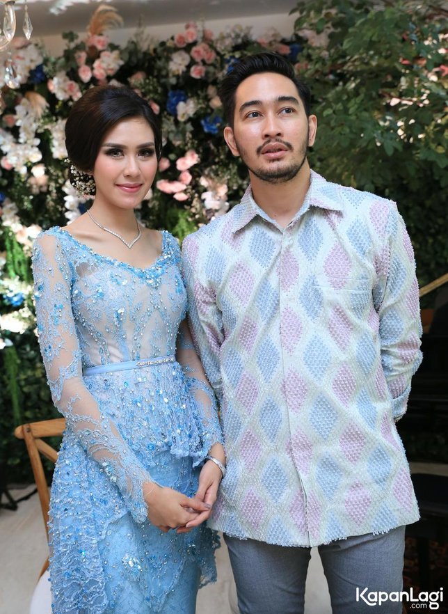 Syahnaz dan Jeje baru saja menggelar acara pertunangan © KapanLagi.com®/Agus Apriyanto