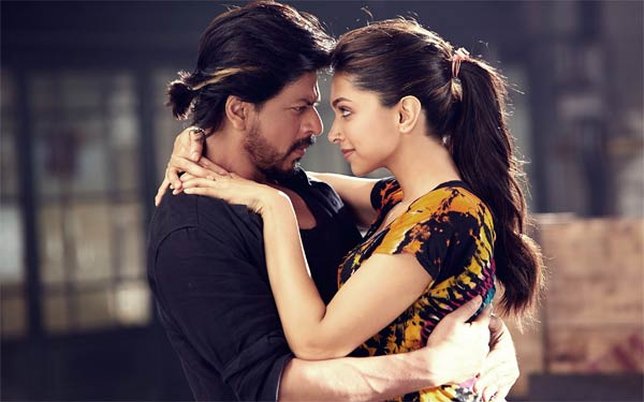 Deepika dan SRK di HAPPY NEW YEAR. Sekarang mereka bakal kerja bareng lagi di film baru SRK ©Bollywoodlife.com