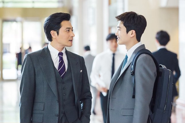 Chemistry Park Hyung Sik dan Jang Dong Gun dalam Suits begitu kuat © KBS