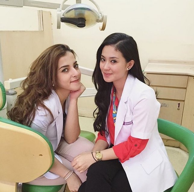 Dokter gigi yang ingin jadi makeup guru ©instagram/tasyafarasya