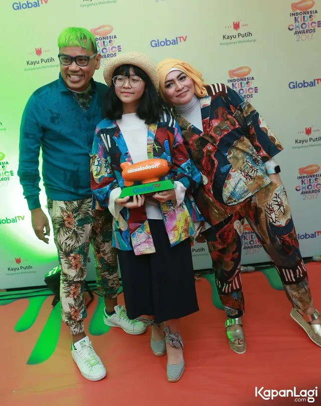 Uya Kuya dan Astrid bercerita tentang perkembangan Cinta yang sudah ABG © KapanLagi.com®/Agus Apriyanto