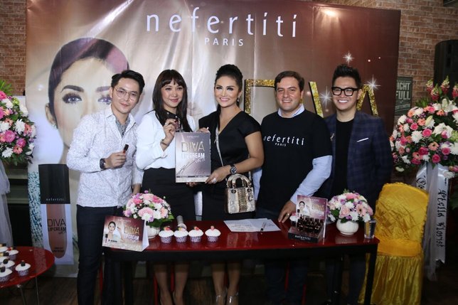 KD jadi brand ambassador produk lisptik lokal © Dokumentasi Pribadi