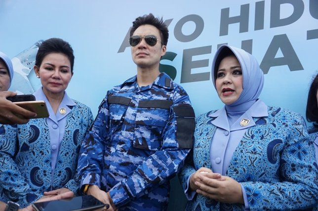 Baim Wong menjadi tamu kehormatan dalam aksi sosial bersama PIA Ardhya Garini © KapanLagi.com