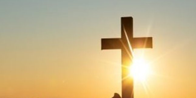 50 Good Friday Quotes 2025 That Touch the Heart and Are Full of Reflection