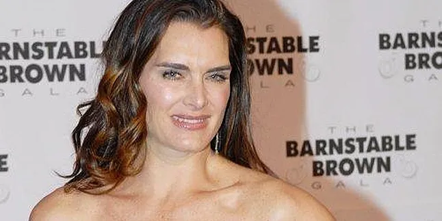 Brooke Shields Balik Lagi Lewat 'FURRY VENGEANCE' Brooke Shields Balik Lagi Lewat 'FURRY VENGEANCE'