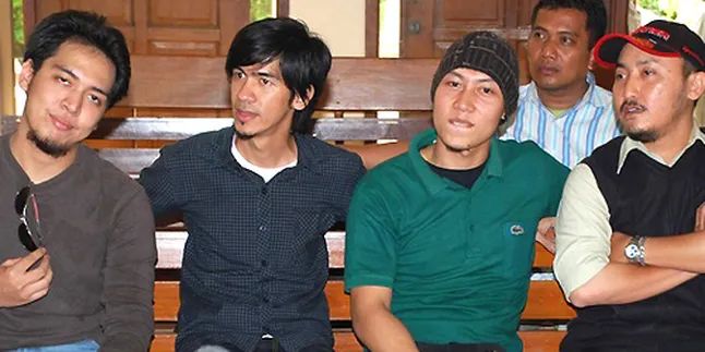 Pilot Band Tak Pusing Dengan Nama dan Lagu