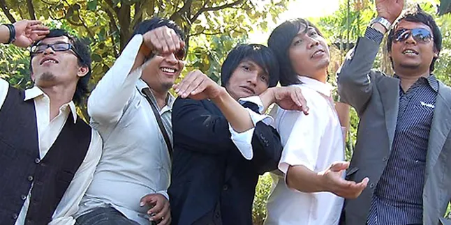 Flanella Bikin Klip Pernikahan Gokil