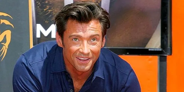 Hugh Jackman Jadi Penjual Kosmetik