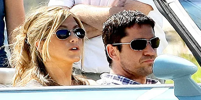 Gerard Butler: Bareng Aniston Berasa di Surga
