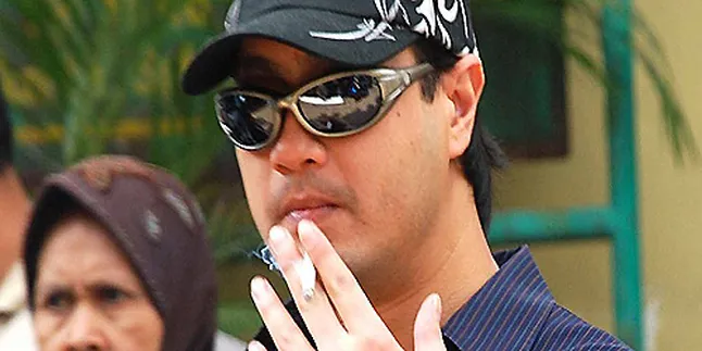 Cerai, Istri Ferry Irawan Dapat Rp40 Juta