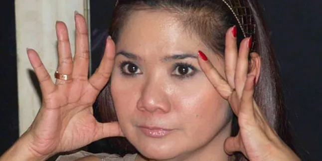 Vina Panduwinata: Ngeluarin Album Tak Menguntungkan!