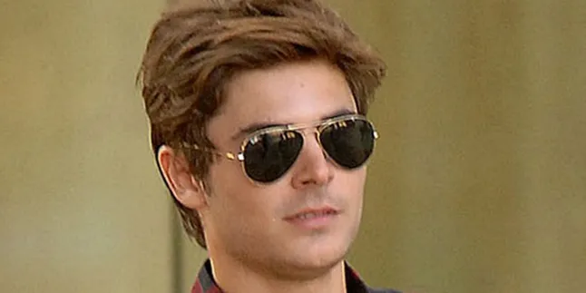 Zac Efron Kunjungi Bar Favorit Robbert Pattinson
