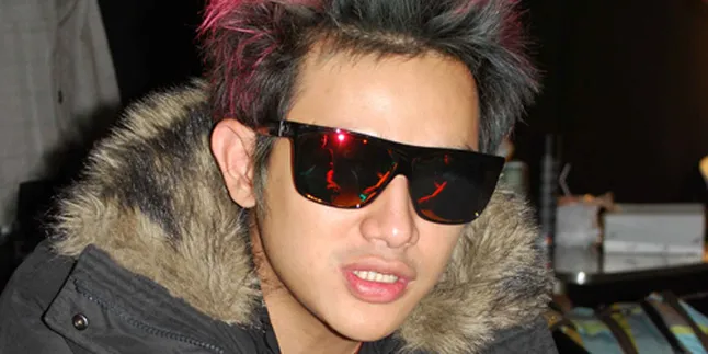 Vicky Nitinegoro Tak Sesali Nikah Muda