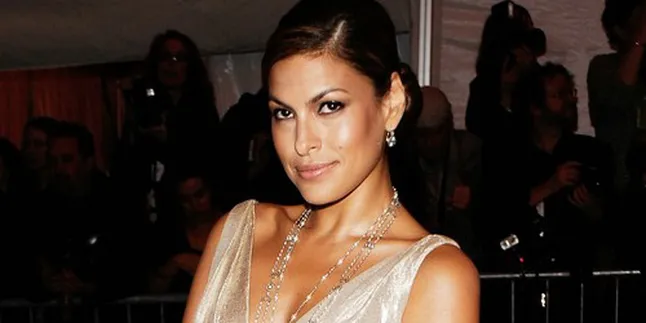 Eva Mendes Pemuja Terapi