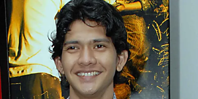 Iko Uwais Bangga Main Bareng Christine Hakim
